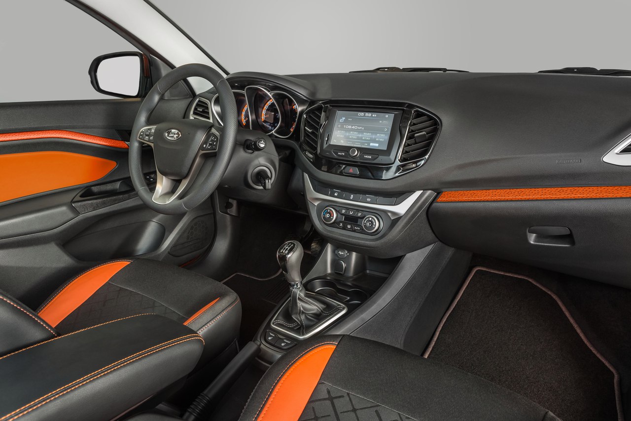 Интерьер LADA Vesta SW Cross и LADA Vesta SW