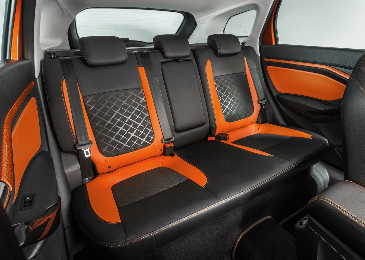 Интерьер LADA Vesta SW Cross и LADA Vesta SW