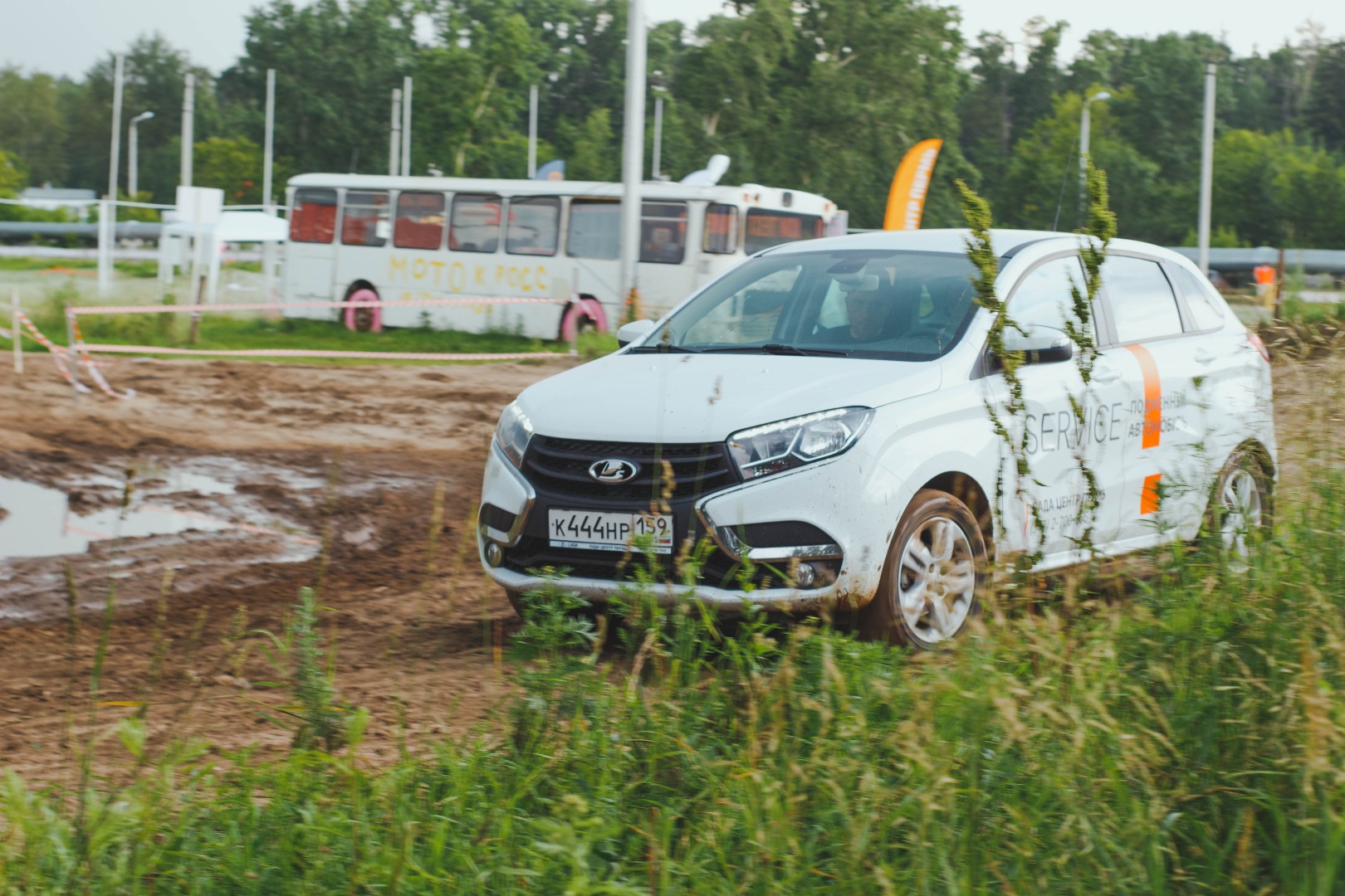 OFF ROAD SHOW на автомобилях LADA 4x4