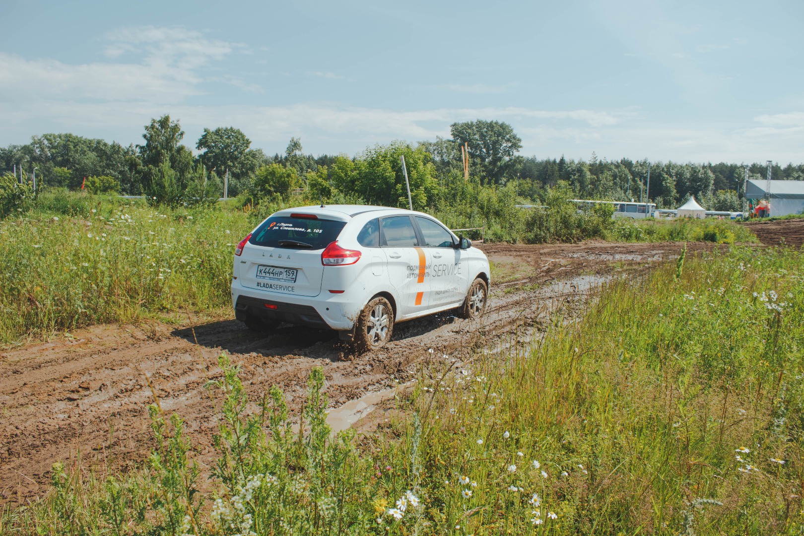 OFF ROAD SHOW на автомобилях LADA 4x4