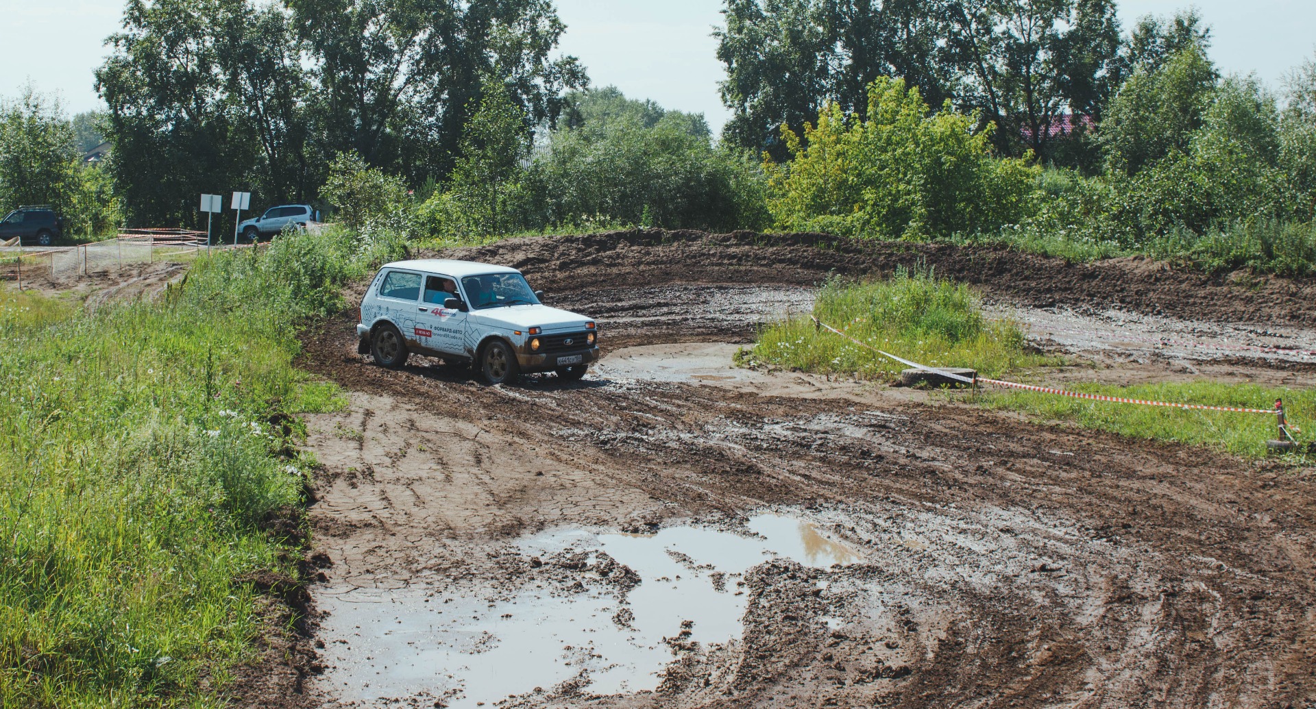 OFF ROAD SHOW на автомобилях LADA 4x4