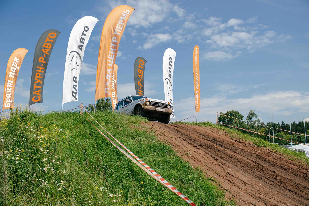 OFF ROAD SHOW на автомобилях LADA 4x4