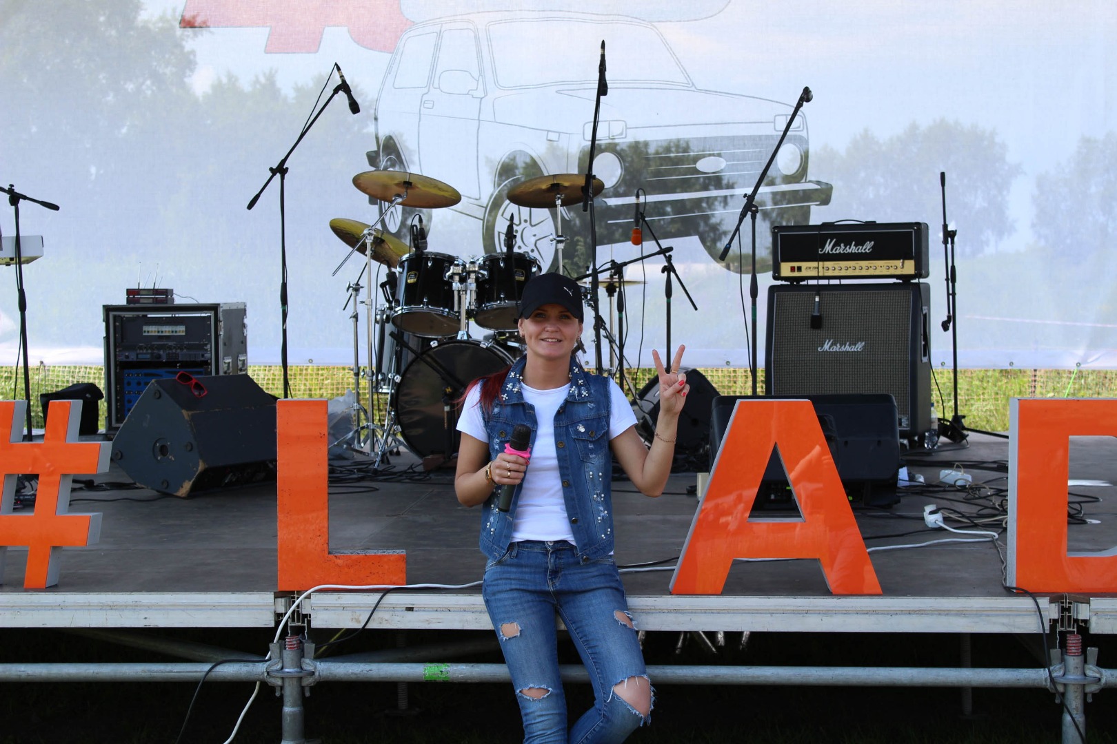 OFF ROAD SHOW на автомобилях LADA 4x4